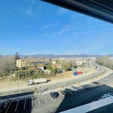 Geneva Airport Apartment Ferney-Voltaire